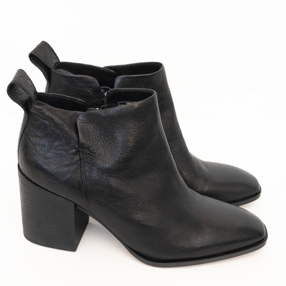 Vionic | New‎ Lyssa Distressed Leather Heeled Ankle Boot - Picture 4 of 14